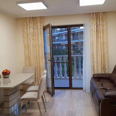 Aparthotel 4-zimmer Luxusapartment Direkt Am Strand, Mit Seitenmeerblick, Apartmenthaus 