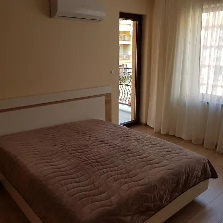 Aparthotel 4-zimmer Luxusapartment Direkt Am Strand, Mit Seitenmeerblick, Apartmenthaus 