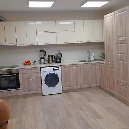 4-zimmer Luxusapartment Direkt Am Strand, Mit Seitenmeerblick, Apartmenthaus 