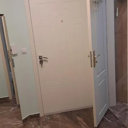 4-zimmer Luxusapartment Direkt Am Strand, Mit Seitenmeerblick, Apartmenthaus 